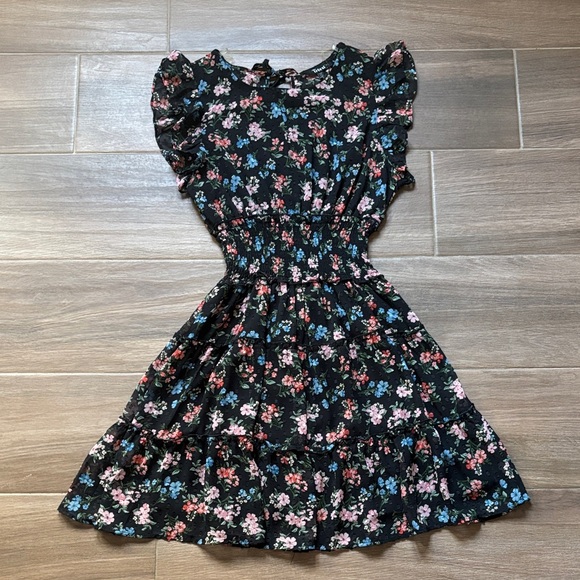 NWT Trixxi Black Floral Dress with Ruffle Sleeves - Picture 1 of 9